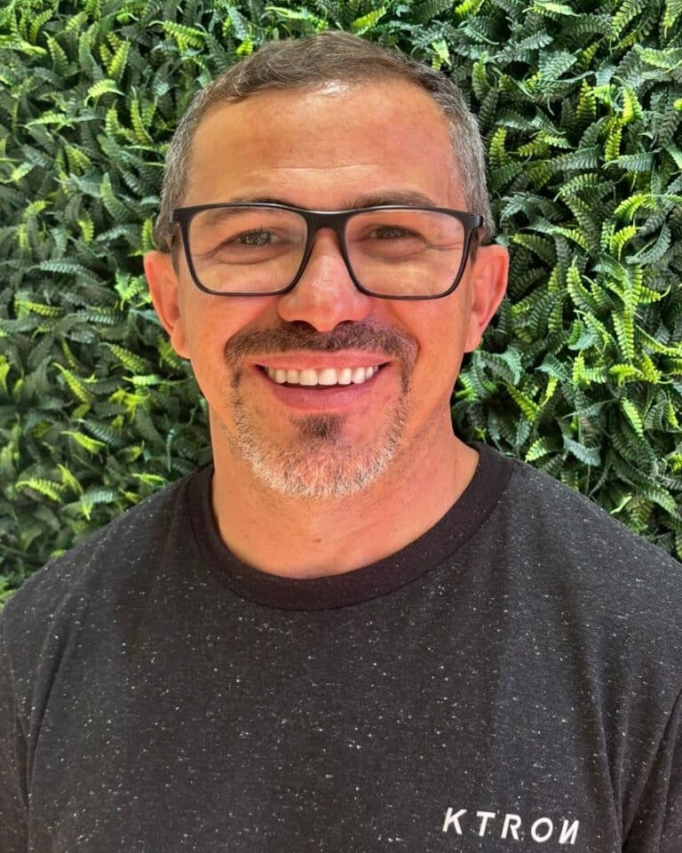 ✨Transformação completa do sorriso do nosso paciente José Neilson!✨Ele nos conheceu ao acompanha (1)